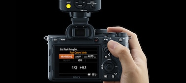 Giao diện người dùng điều khiển đèn flash từ máy ảnh tương thích